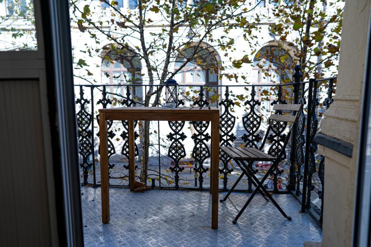 Old Town Jacuzzi Studio Bukarest Exteriör bild